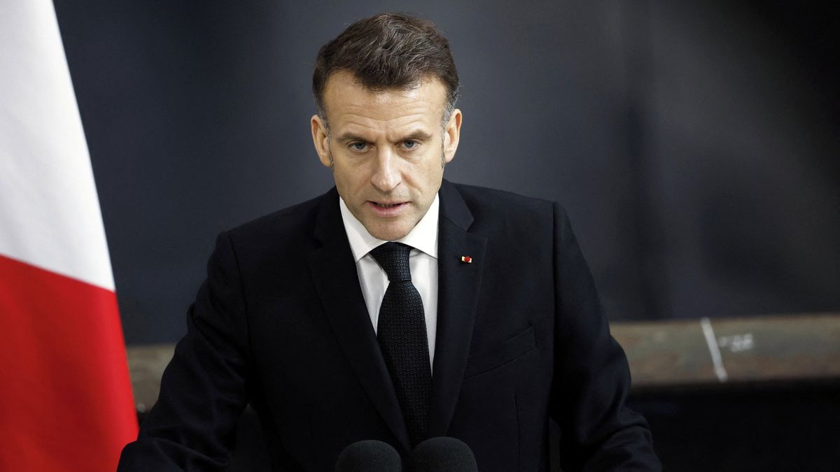 Macron: Útok na Írán porušil mezinárodní právo, odpovědnost nese Teherán